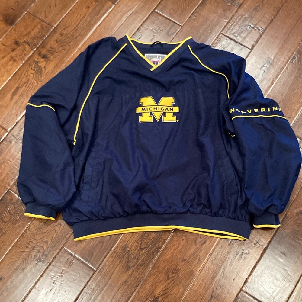 Men’s Michigan Wolverines Long Sleeve Pullover Size XL USED